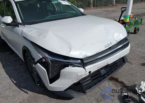 2025 Kia K4 Lxs из США, поврежденный, VIN 3KPFT4DE1SE208381